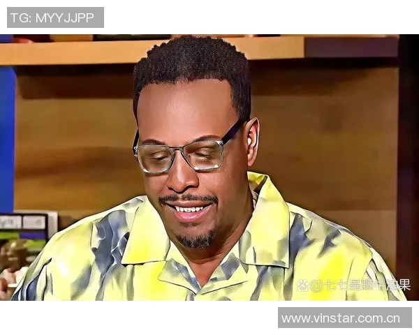 撒钱与女孩之间的微妙关系皮尔斯的幽默回应引发热议 撒钱与女孩之间的微妙关系皮尔斯的幽默回应引发热议