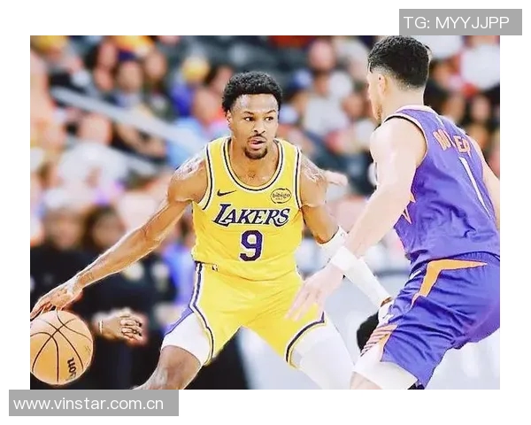 夸梅直言布朗尼在大学表现平平不及部分高中球员的潜力与实力 夸梅直言布朗尼在大学表现平平不及部分高中球员的潜力与实力