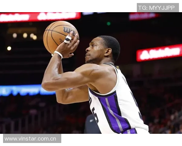 福克斯盛赞文班防守独特之处提升队友信心与进攻侵略性