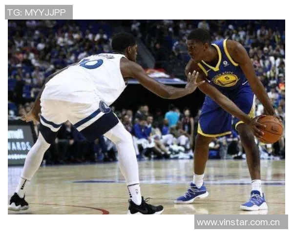 理查兹半场表现抢眼5中3斩获7分助攻1次正负值高达16分