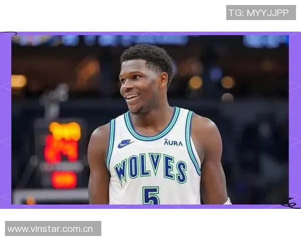 爱德华兹首节表现抢眼9投4中三分球命中率待提升