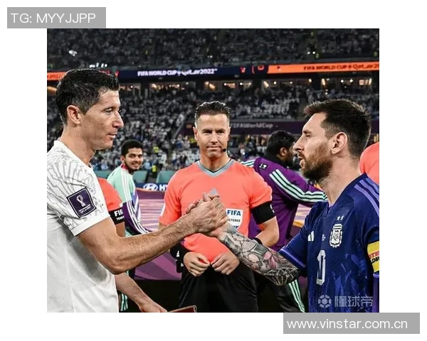 莱万追平梅西攻破39国门仅次于C罗48国大门的辉煌成就