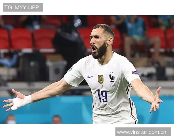 托万重披法国战袍感到无比自豪曾一度考虑退役而非回归国家队